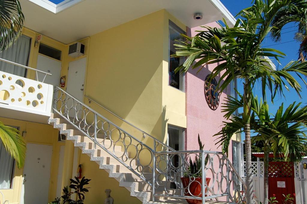 Alcazar Resort- Gay Mens Resort Fort Lauderdale Exterior photo