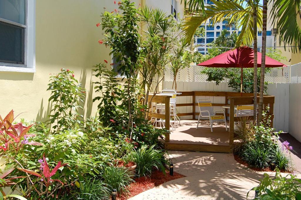Alcazar Resort- Gay Mens Resort Fort Lauderdale Exterior photo